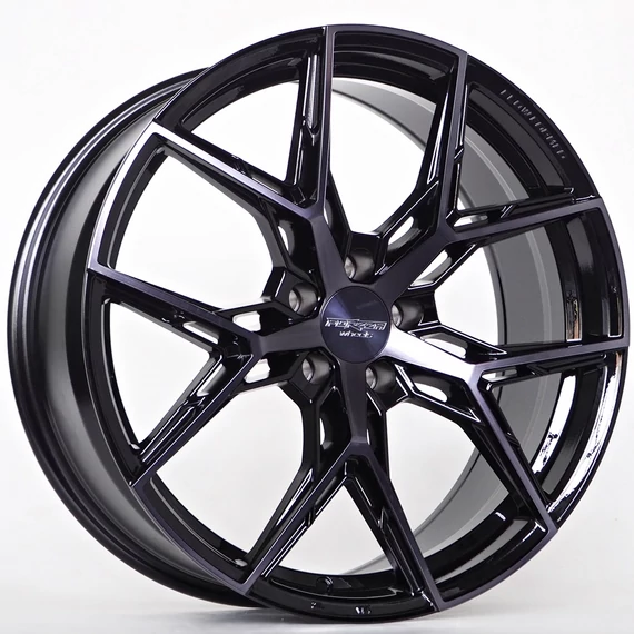 Forzza Gravity 8,5X20 5X112 ET35 66,56 BFM + Fekete Clear Coat