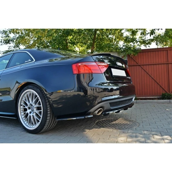 Központi Hátsó SPLITTER AUDI A5 S-LINE (with a vertical bar)