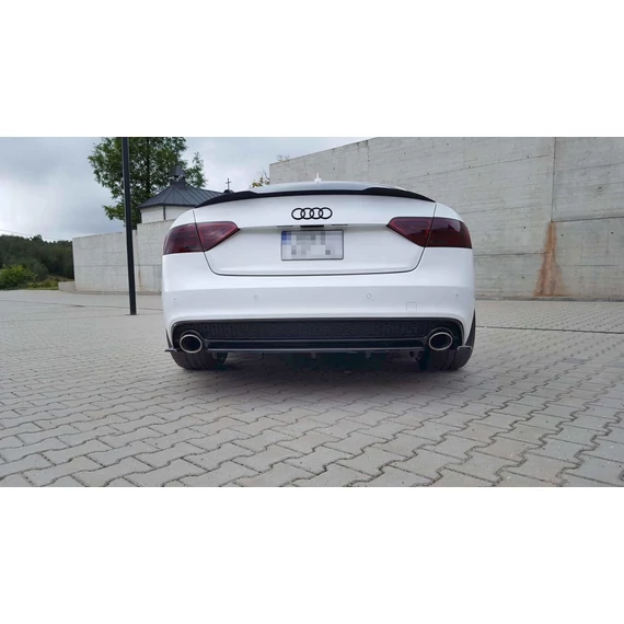 Központi Hátsó SPLITTER AUDI A5 S-LINE FACELIFT (with a vertical bar)