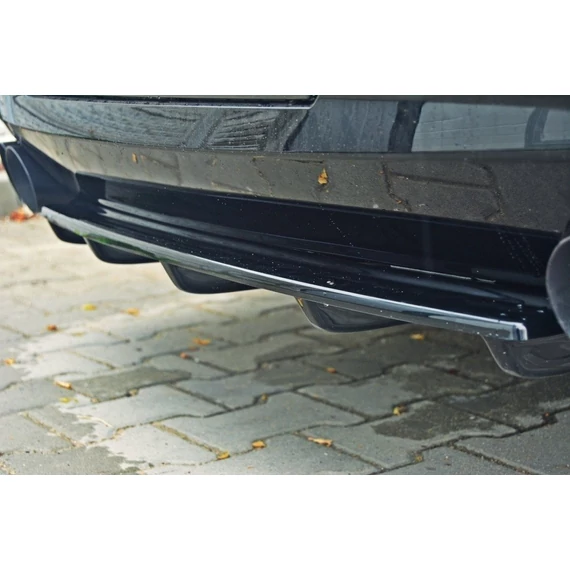 Központi Hátsó SPLITTER for BMW 5 F11 M-PACK (fits two double exhaust ends)