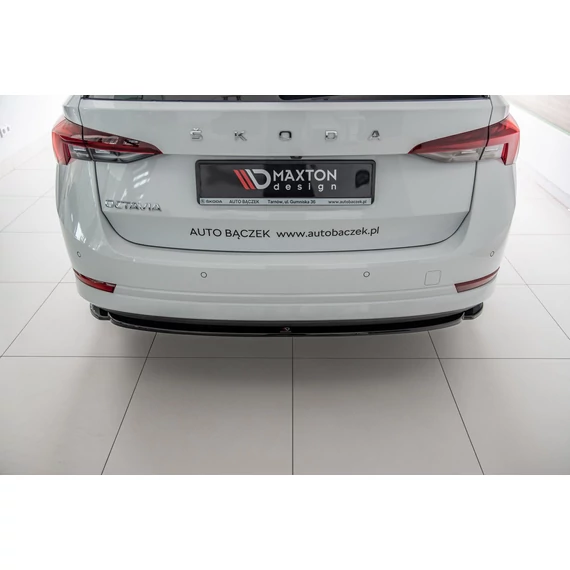 Központi Hátsó Splitter Skoda Octavia Mk4