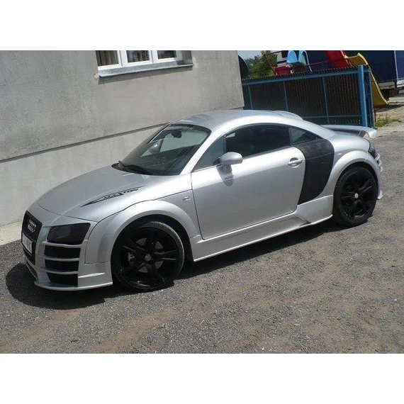 Oldalsó szoknyák Diffúzorok Audi TT 8N < R8 Look >