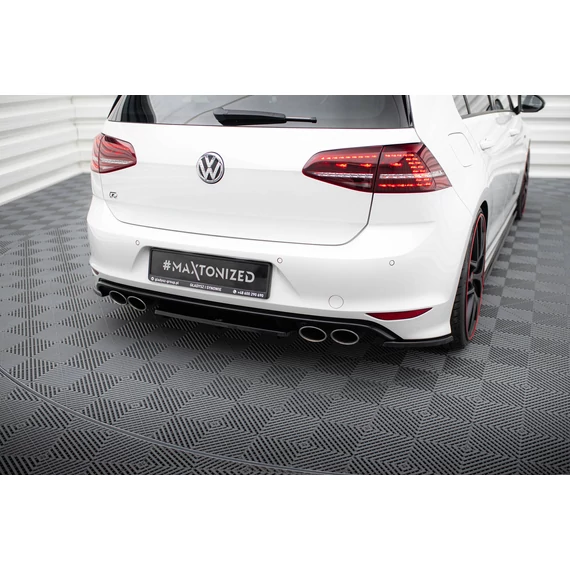 Központi Hátsó SPLITTER VW GOLF VII R (with vertical bars)
