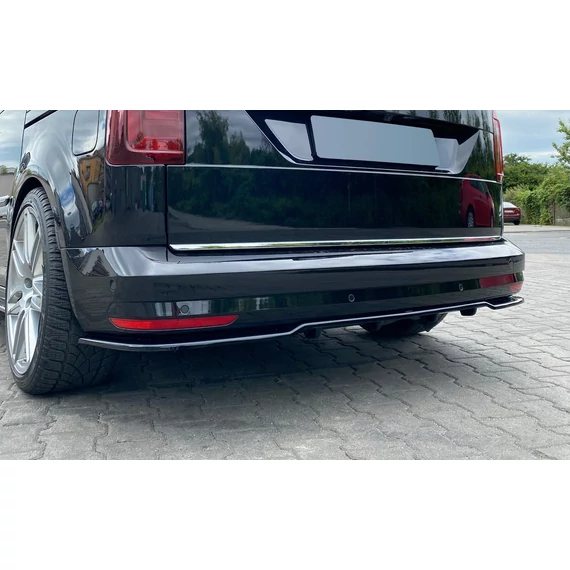 Központi Hátsó Splitter (with vertical bars) Volkswagen Caddy Mk. 4