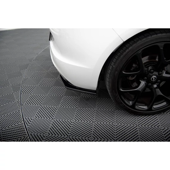 Hátsó Oldalsó Splitter OPEL ASTRA J OPC / VXR