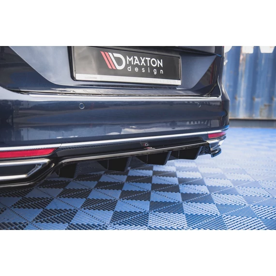 Központi Hátsó Splitter (with vertical bars) Volkswagen Passat B8
