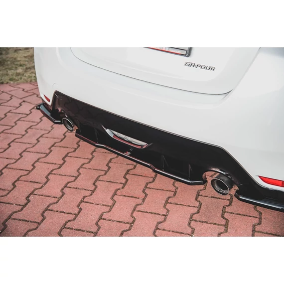 Központi Hátsó Splitter Toyota GR Yaris Mk4