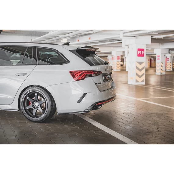 Hátsó Oldalsó Splitter V.1 Skoda Octavia RS Mk4