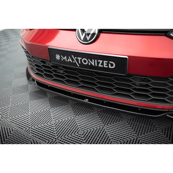 Első Splitter V.2 + Flaps Volkswagen Golf 8 GTI
