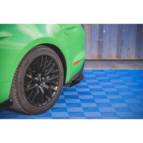 Street Pro Hátsó Oldalsó Splitter V.1 + Flaps Ford Mustang GT Mk6 Facelift