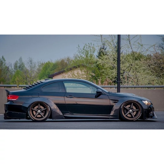 BMW M3 E92 REAR WINDOW LOUVER