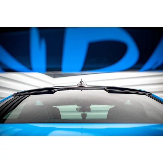 The extension of the rear window BMW M2 F87