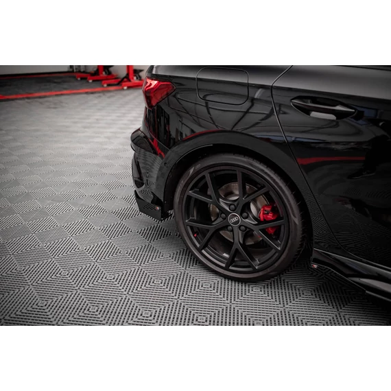Street Pro Hátsó Oldalsó Splitter + Flaps Audi RS3 Sportback 8Y