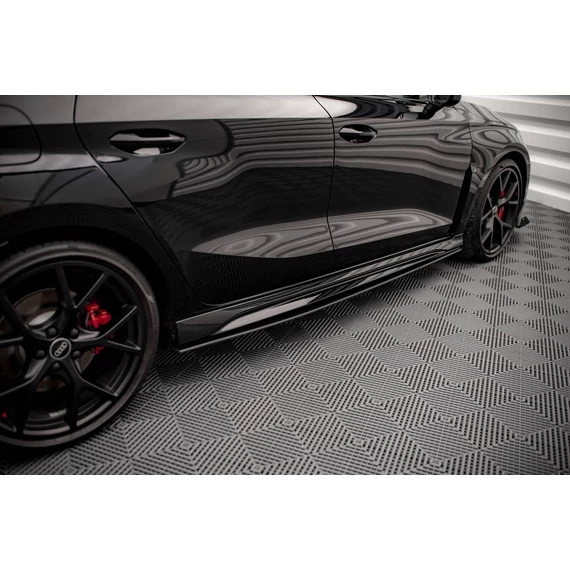 Street Pro Oldalsó szoknyák Diffúzorok Audi RS3 Sportback 8Y
