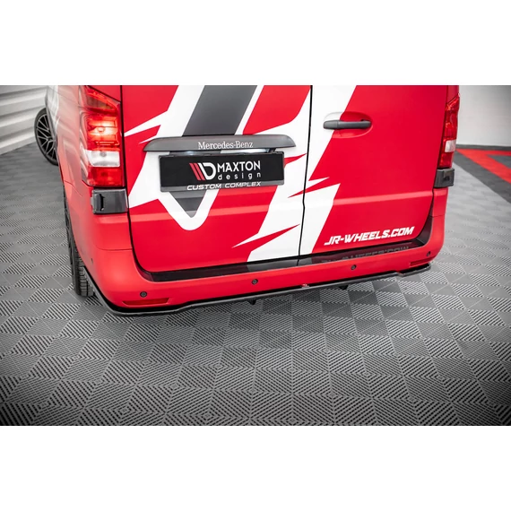 Központi Hátsó Splitter (with vertical bars) Mercedes-Benz Vito W447 Facelift