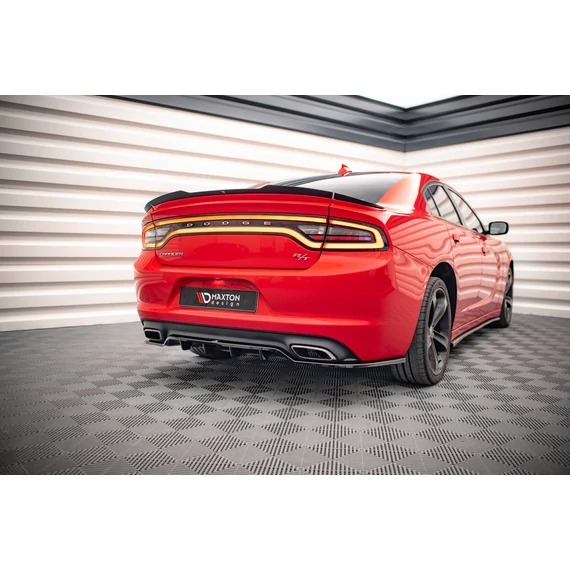 Központi Hátsó Splitter (with vertical bars) Dodge Charger RT Mk7 Facelift