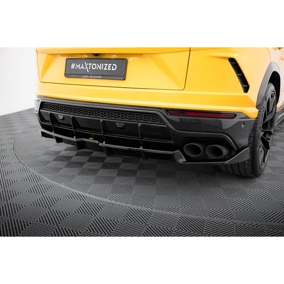 Központi Hátsó Splitter (with vertical bars) Lamborghini Urus Mk1