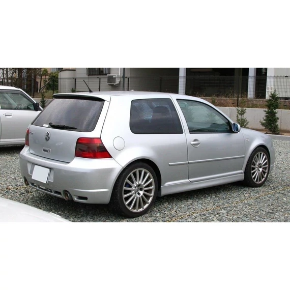 Oldalsó szoknyák Diffúzorok GOLF 4 3 DOOR < R32 LOOK >