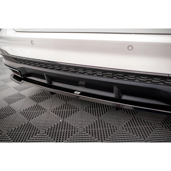 Központi Hátsó Splitter (with vertical bars) V.1 Audi A4 S-Line B9 Facelift