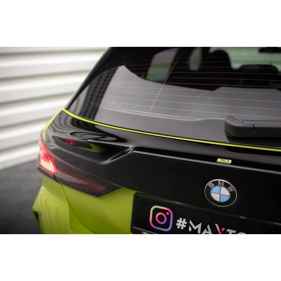 The extension of the rear window BMW 1 F40 M-Pack / M135i