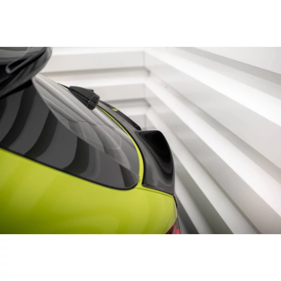 The extension of the rear window BMW 1 F40 M-Pack / M135i
