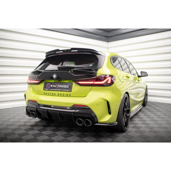 The extension of the rear window BMW 1 F40 M-Pack / M135i