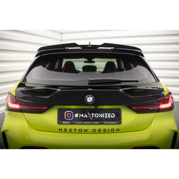 The extension of the rear window BMW 1 F40 M-Pack / M135i
