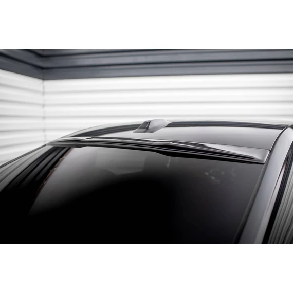 The extension of the rear window BMW 7 M-Pack / M760e G70