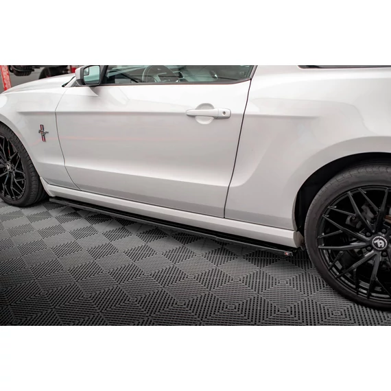 Oldalsó szoknyák Diffúzorok Ford Mustang Mk5 Facelift
