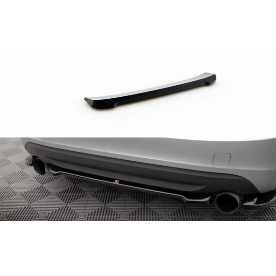 Központi Hátsó Splitter for Volvo S60 R-Design Mk2