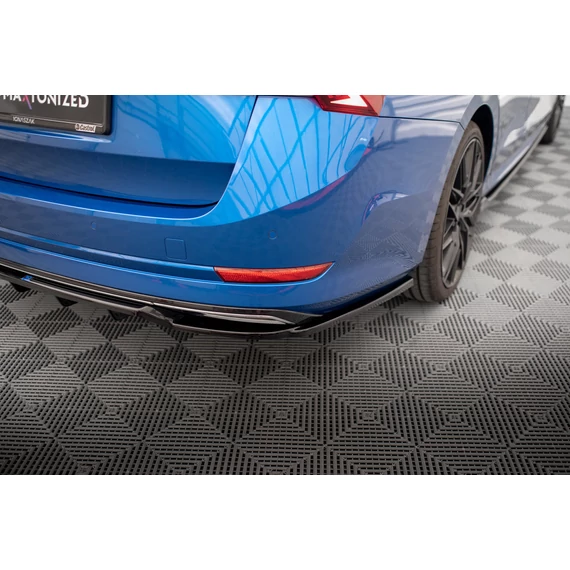 Központi Hátsó Splitter (with vertical bars) Skoda Octavia Sportline Mk4