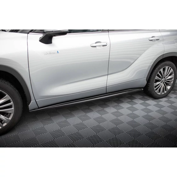 Oldalsó szoknyák Diffúzorok Toyota Highlander Mk4