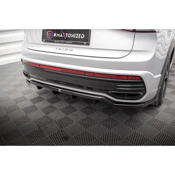 Központi Hátsó Splitter (with vertical bars) Volkswagen Taigo R-Line Mk1