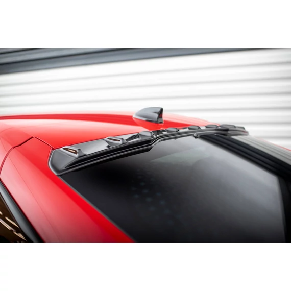 The extension of the rear window Honda Civic Type-R Mk 11