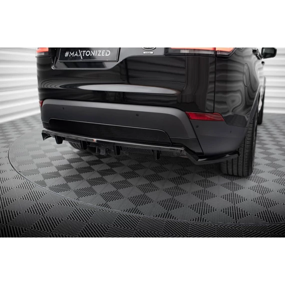 Központi Hátsó Splitter (with vertical bars) Land Rover Discovery HSE Mk5