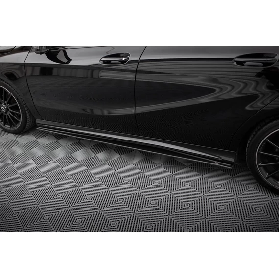Street Pro Oldalsó szoknyák Diffúzorok Mercedes-Benz A AMG-Line W176 Facelift