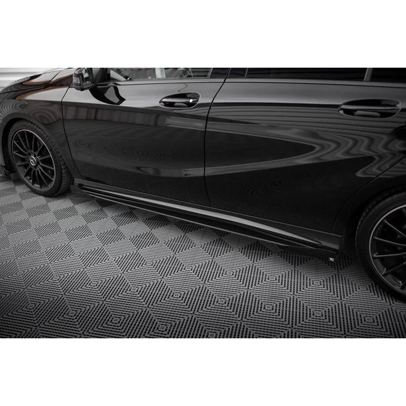Street Pro Oldalsó szoknyák Diffúzorok + Flaps Mercedes-Benz A AMG-Line W176 Facelift
