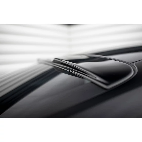 The extension of the rear window Porsche 911 992 GT3