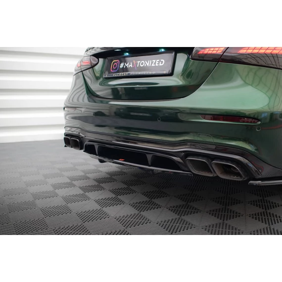Központi Hátsó Splitter (with vertical bars) Mercedes-AMG E63 W213 Facelift