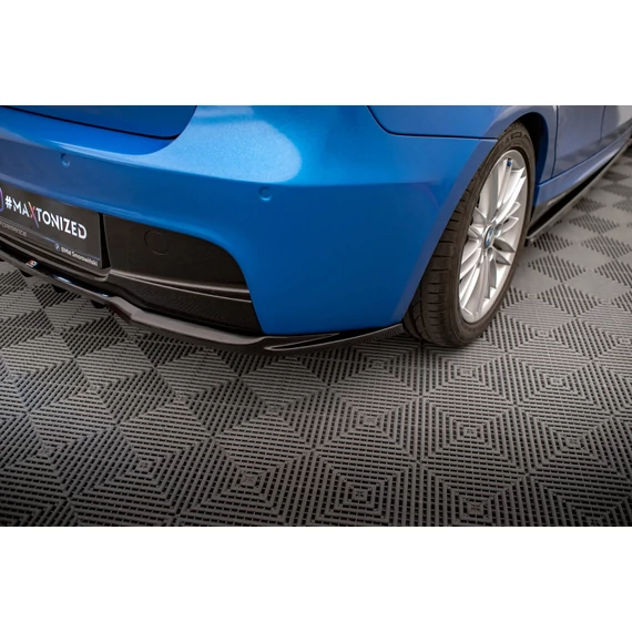 Központi Hátsó Splitter (with vertical bars) BMW 1 M-Pack E87 Facelift