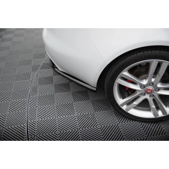 Hátsó Oldalsó Splitter Jaguar XE R-Sport X760