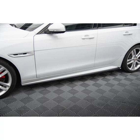 Oldalsó szoknyák Diffúzorok Jaguar XE R-Sport X760