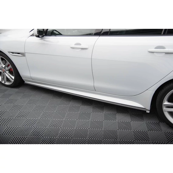 Oldalsó szoknyák Diffúzorok Jaguar XE R-Sport X760