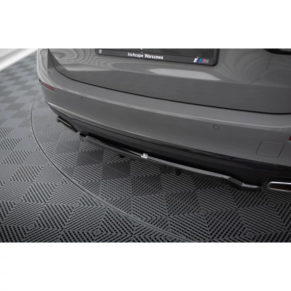 Központi Hátsó Splitter (with vertical bars) BMW 5 G30 / G31 Facelift