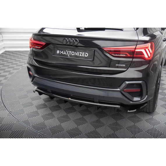 Központi Hátsó Splitter (with vertical bars) Audi Q3 Sportback F3