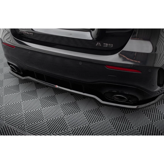 Központi Hátsó Splitter (with vertical bars) Mercedes-AMG A35 Hatchback W177
