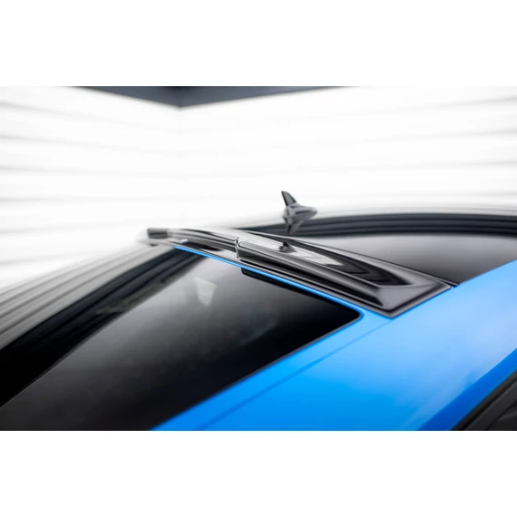 The extension of the rear window Audi TT S 8S Facelift