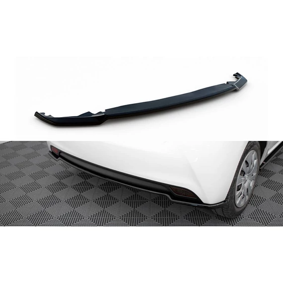 Központi Hátsó Splitter Toyota Yaris Mk3 Facelift