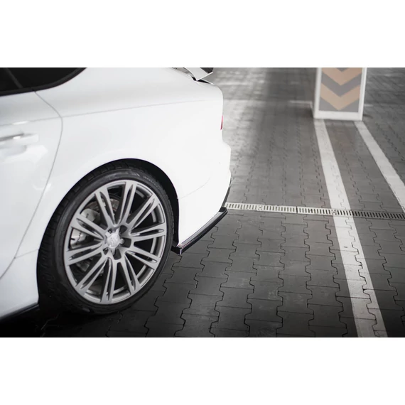 Hátsó Oldalsó Splitter V.2 Audi RS7 C7 Facelift
