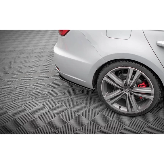 Hátsó Oldalsó Splitter V.1 Seat Leon Cupra Sportstourer Mk3